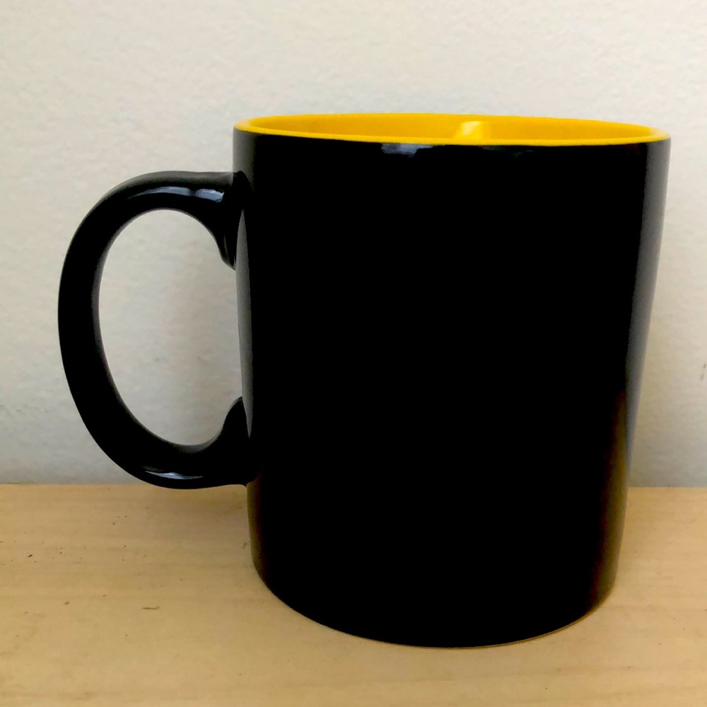 20 oz black and yellow large ceramic mug